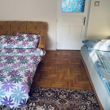 Toerpi Apartman Halmaj Exterior photo